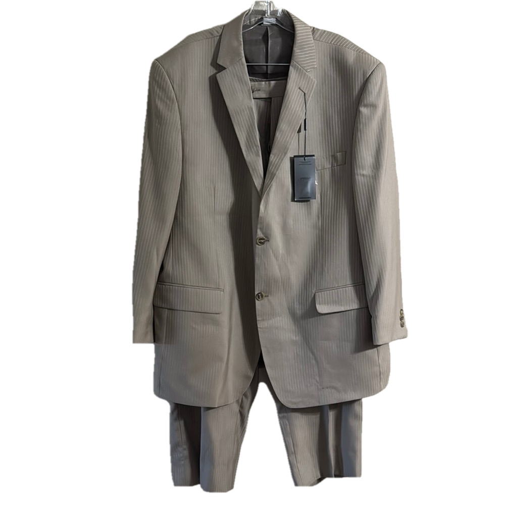 Classic Tan Suit with Notched Lapels